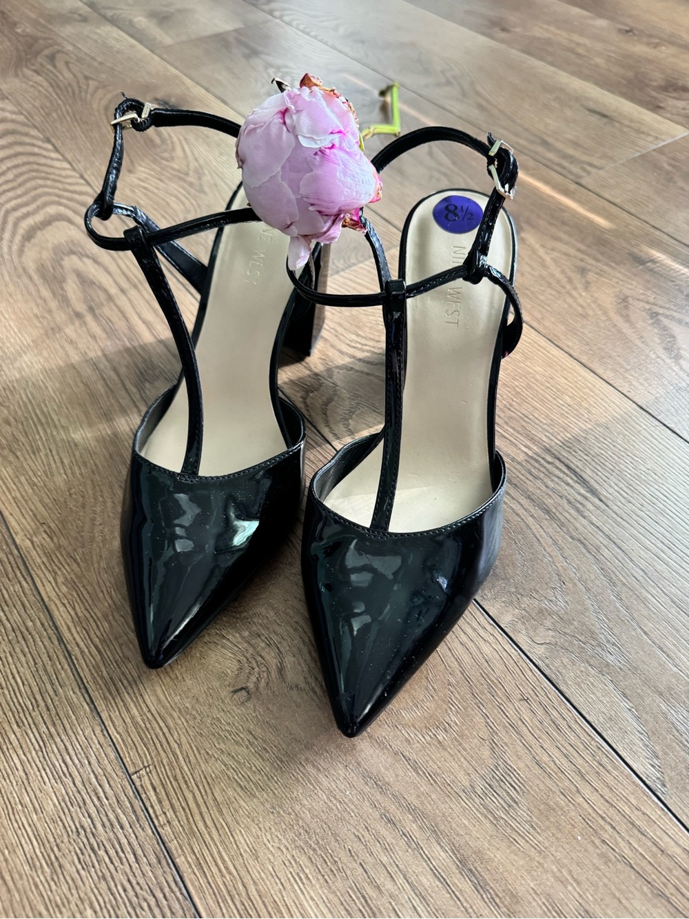 Nine West Black Patent Pointed T-Strap Heels